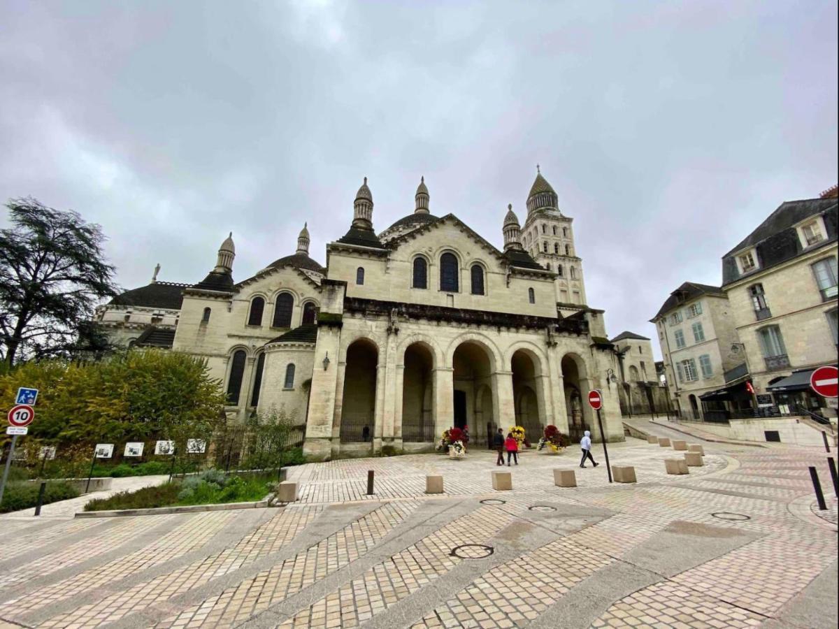 Le Mobile - Climatise - Proche De La Gare - Centre Ville-Property Rental Nm Périgueux Екстериор снимка