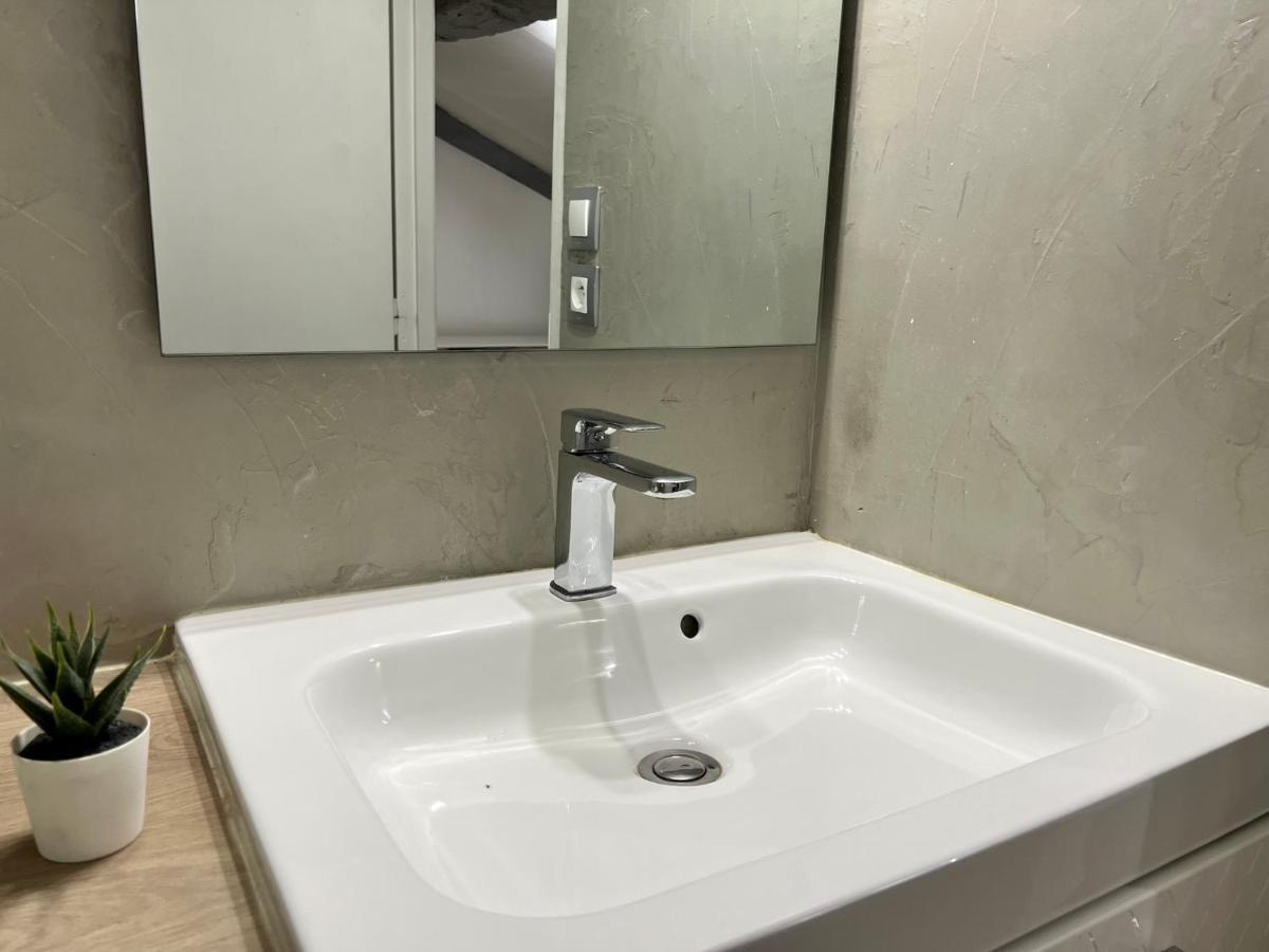 Le Mobile - Climatise - Proche De La Gare - Centre Ville-Property Rental Nm Périgueux Екстериор снимка